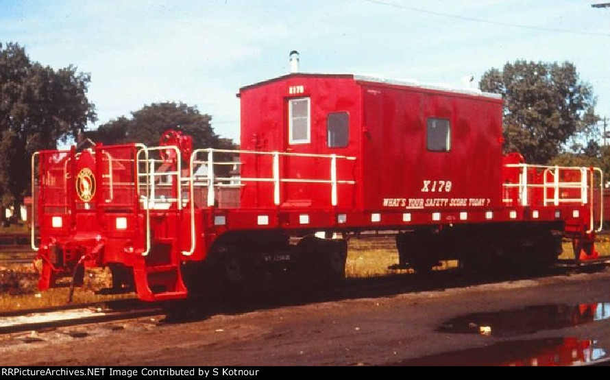 Great Northern transfer caboose at Mpls MN Jct in 1969.
